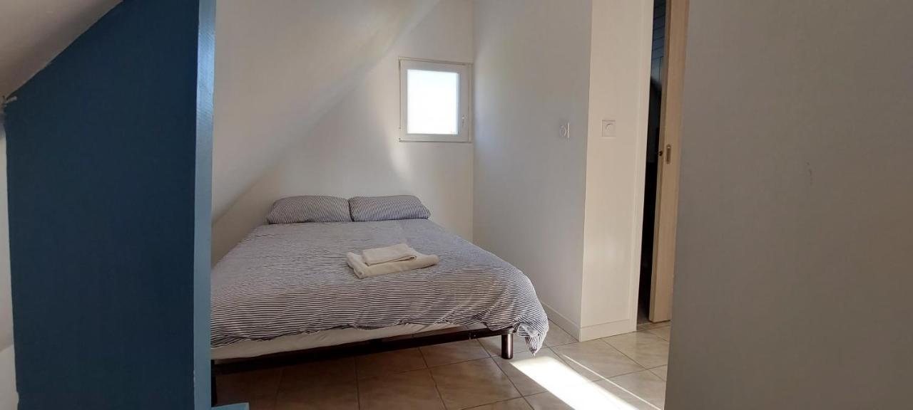 Maison De 4 Pers Avec Jardin Privatif A 1km Lines Et 300m De La De Gavres - Ar Pil Jadur * Plouhinec (Morbihan)